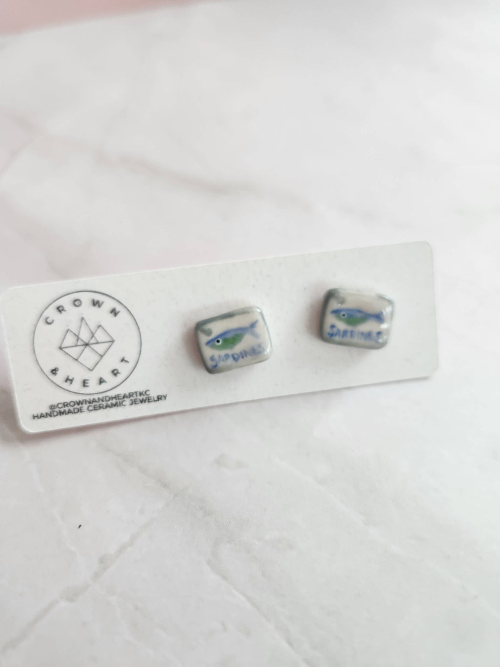 Sardine stud earrings