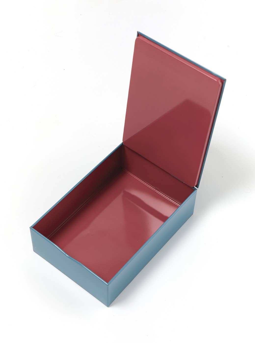 Rectangular metal box Lampaman
