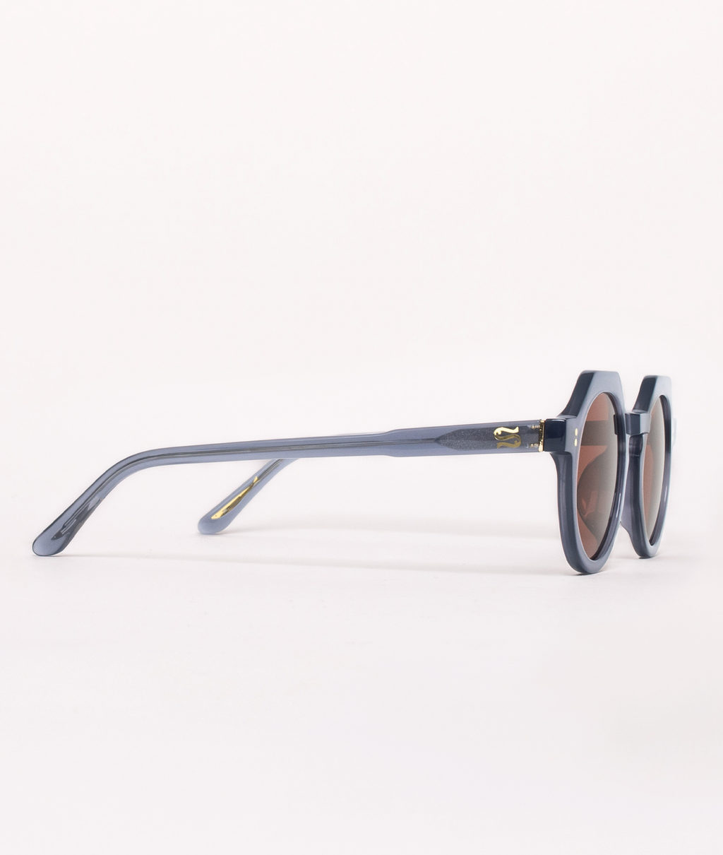 Sunglasses: SARDINE Georgie