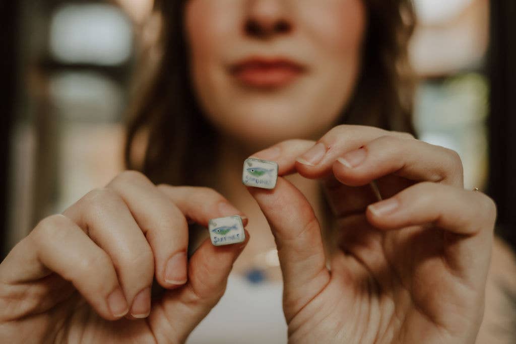 Sardine stud earrings