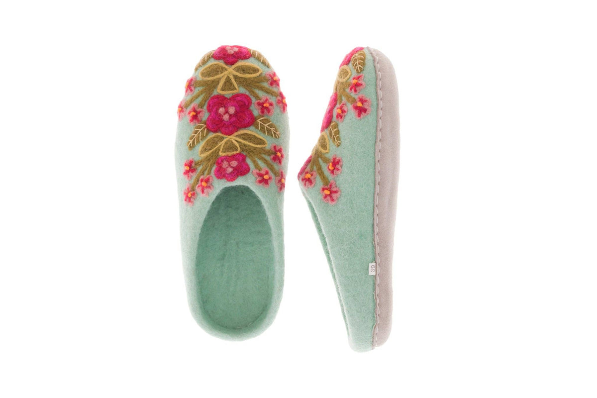 Slippers: Secret Garden