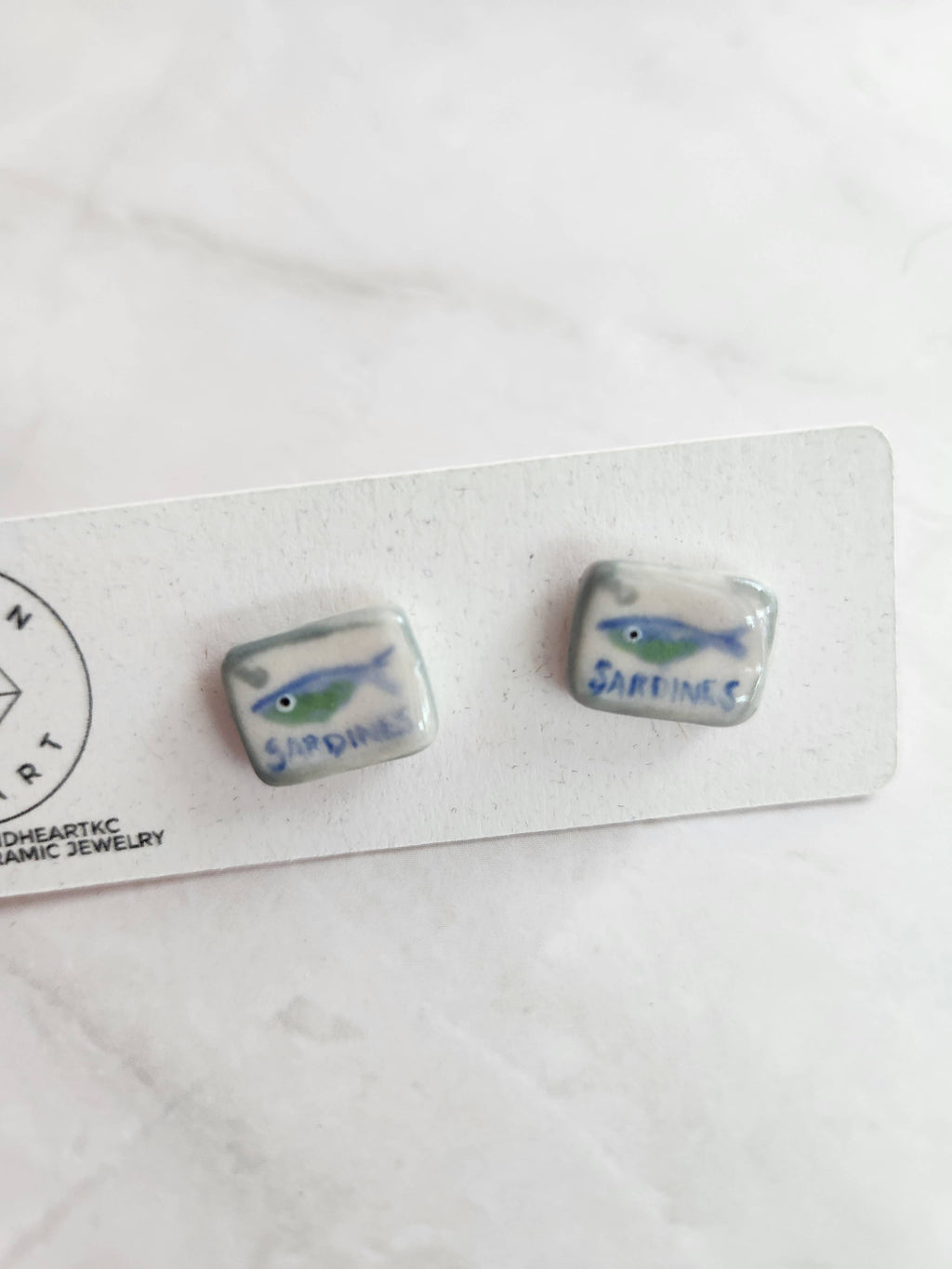Sardine stud earrings