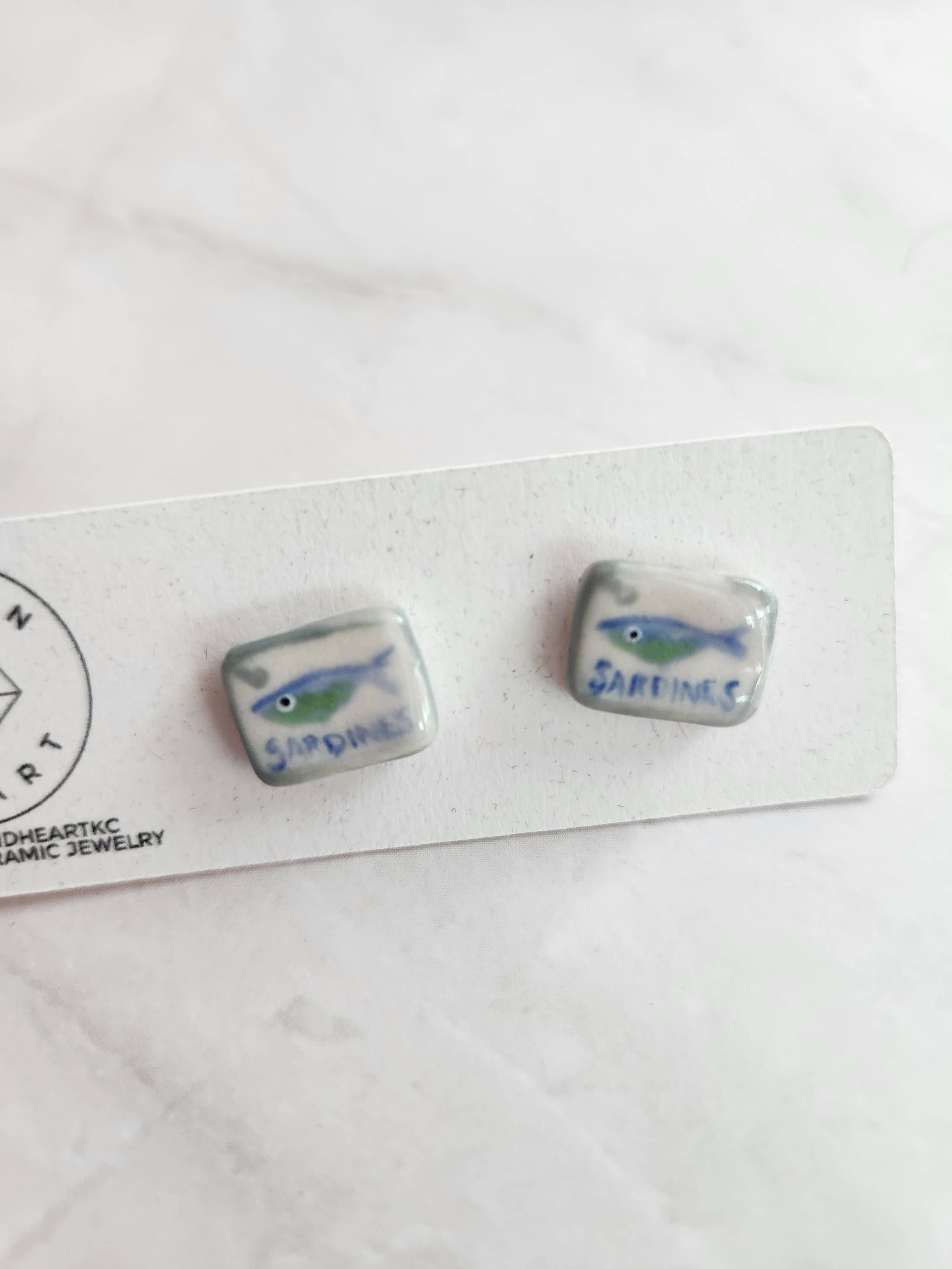 Sardine stud earrings