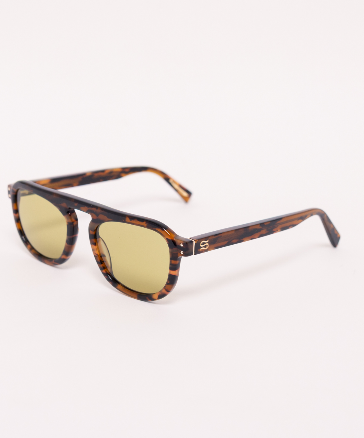 Sunglasses: SARDINE Stevie Lime Light